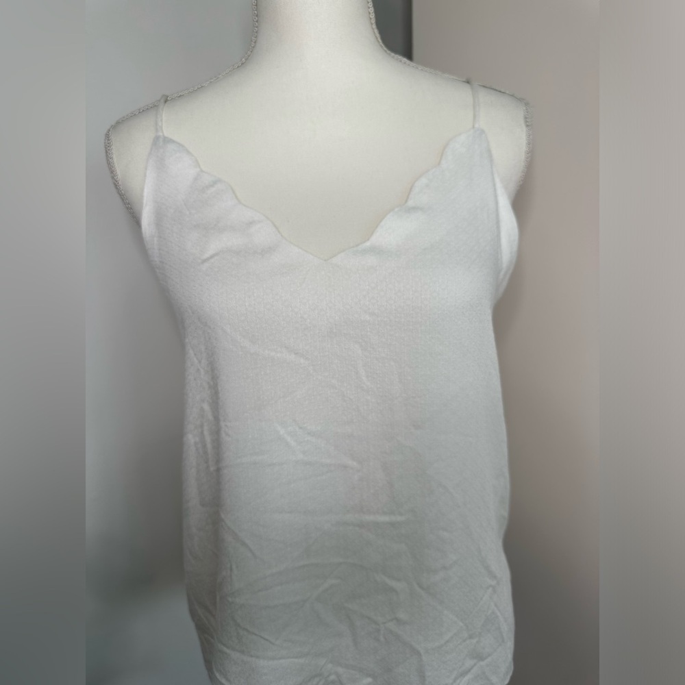 Tillys Ivy + Main Women’s Scallop Trim Cami in Ivory Size Medium - Picture 2 of 9
